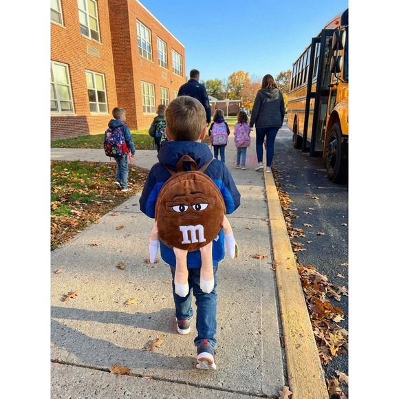 M&M's‎ World Ms. Brown Plush Backpack 18.5" Bag Glasses Heels New with Tag 2014 - Picture 3 of 14